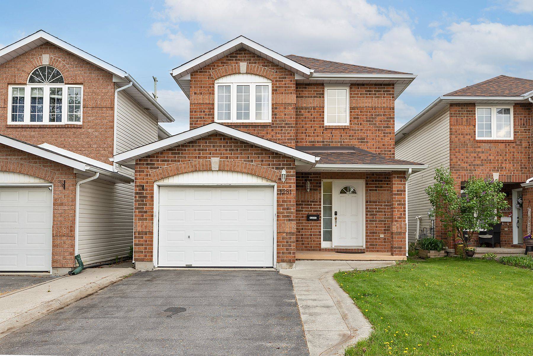 Kingston, ON K7P 3G3,1281 JUNIPER DR