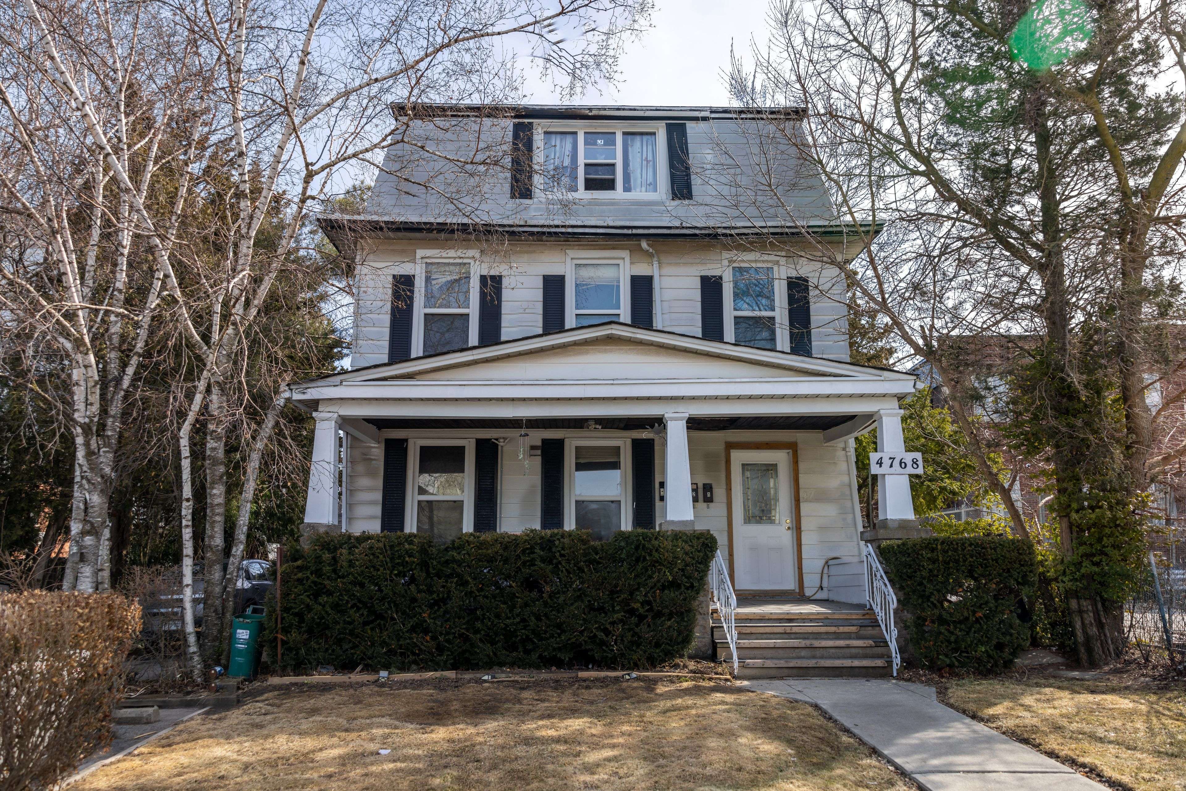 Niagara Falls, ON L2E 3W1,4768 CRYSLER AVE
