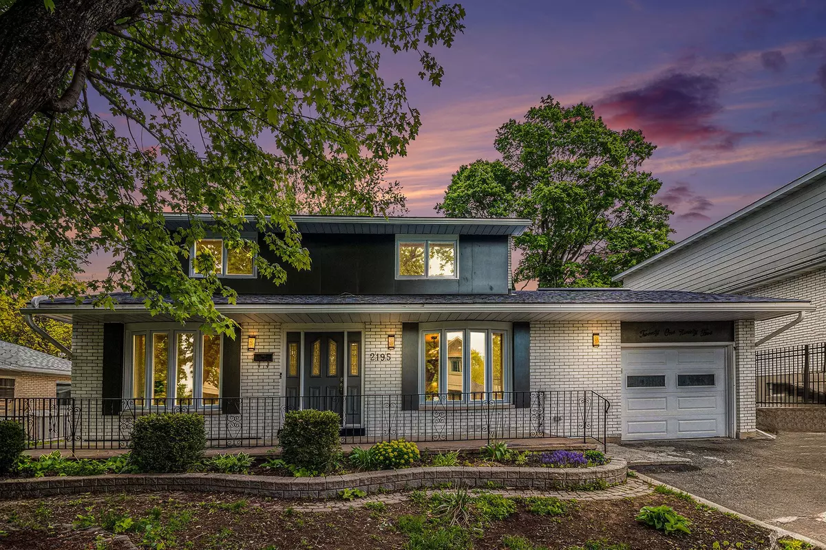 Alta Vista And Area, ON K1H 6H5,2195 Niagara DR