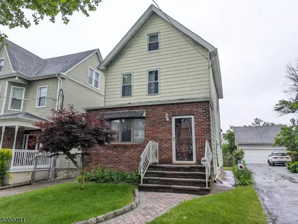 Kearny Town, NJ 07032,46 Oakwood Ave