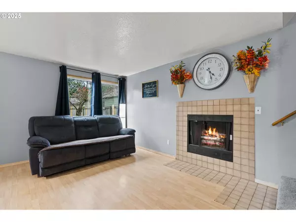 Troutdale, OR 97060,216 SE 34TH CIR
