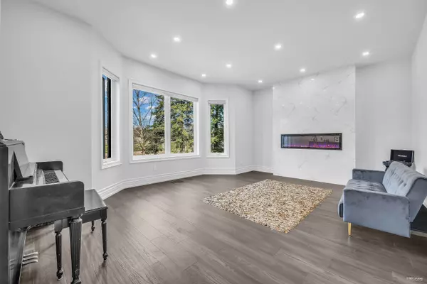 Newmarket, ON L3X 1M7,1092 Stonehaven AVE