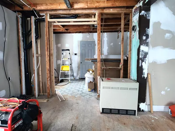 Kirkland Lake, ON P2N 2R2,61 Queen ST