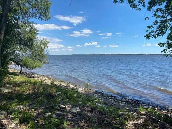 461 SUNRISE DR, Prince Edward County, ON K8N 4Z7