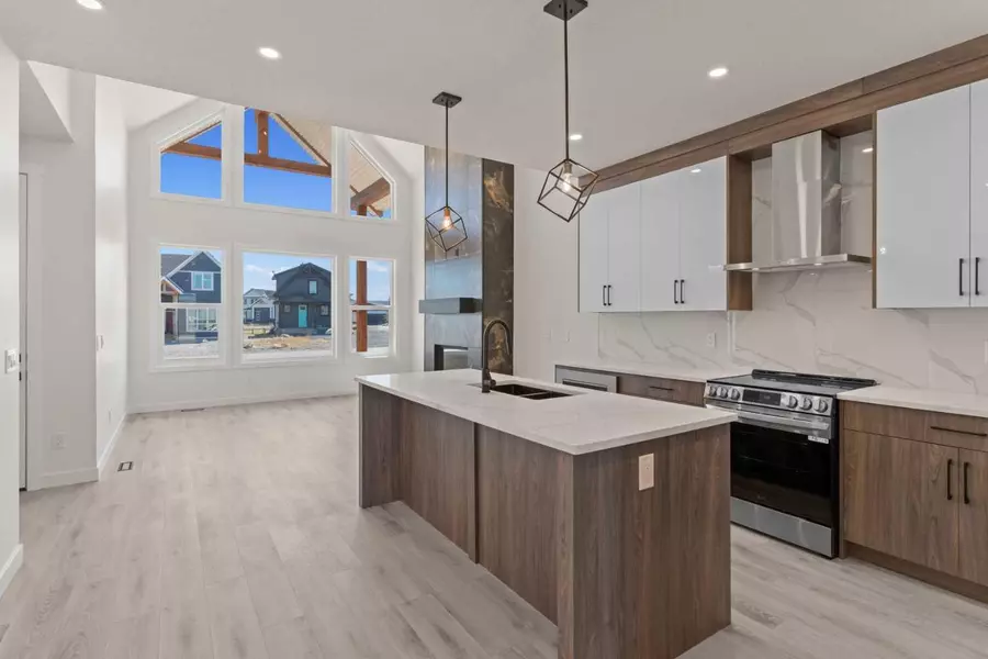 38 Cottageclub LN, Rural Rocky View County, AB T4C1B1