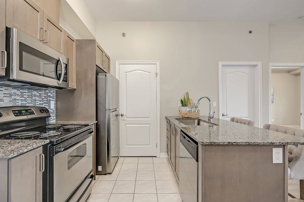 Milton, ON L9T 0Y8,1370 Costigan RD #409
