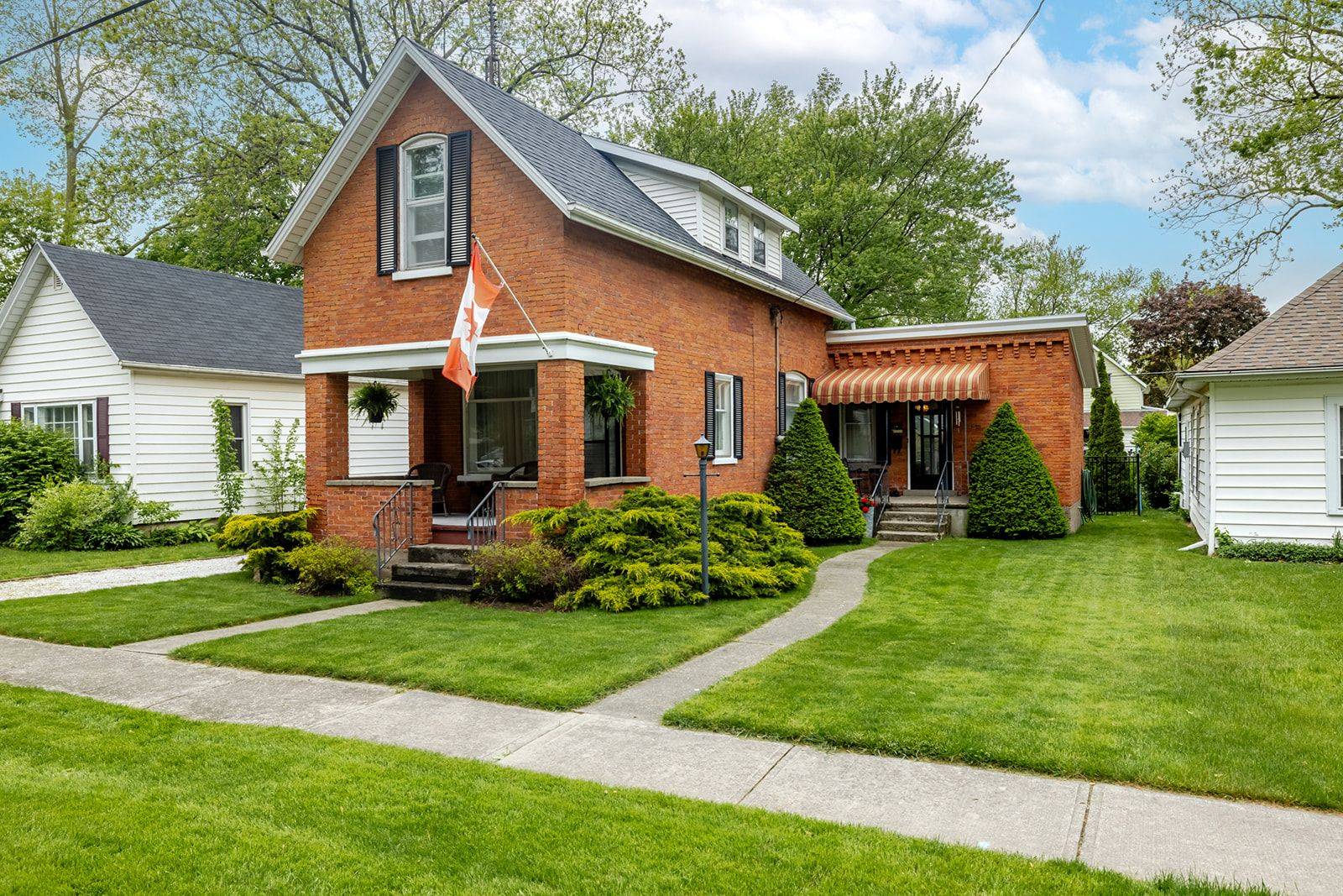 Chatham-kent, ON N0P 2C0,14 Jane ST