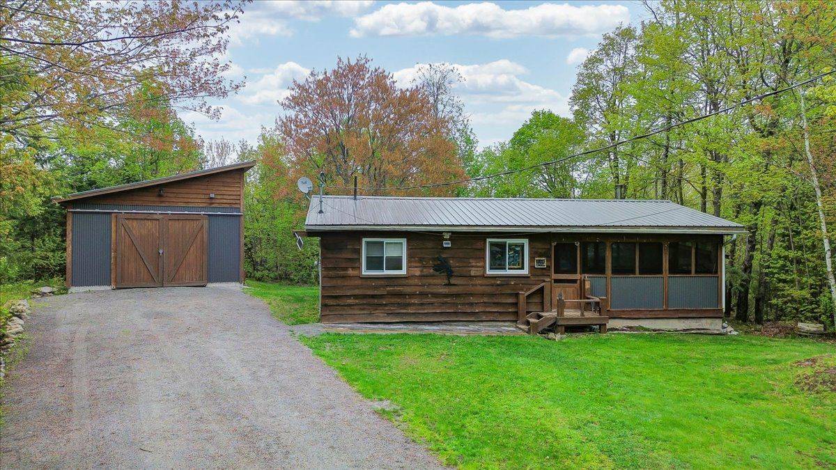 South Algonquin, ON K0J 2M0,27 Birch CRES