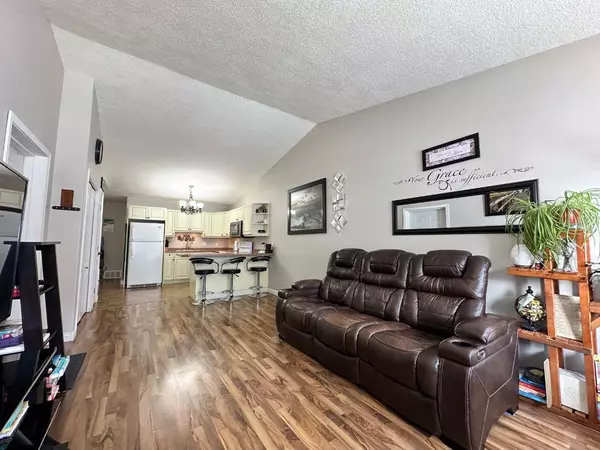 Wainwright, AB T9W 1W2,2610 11 AVE ## 1