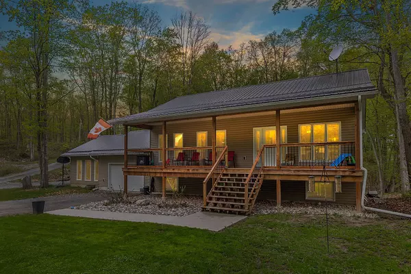 8 ENCHANTED LN, Frontenac, ON K0H 2L0