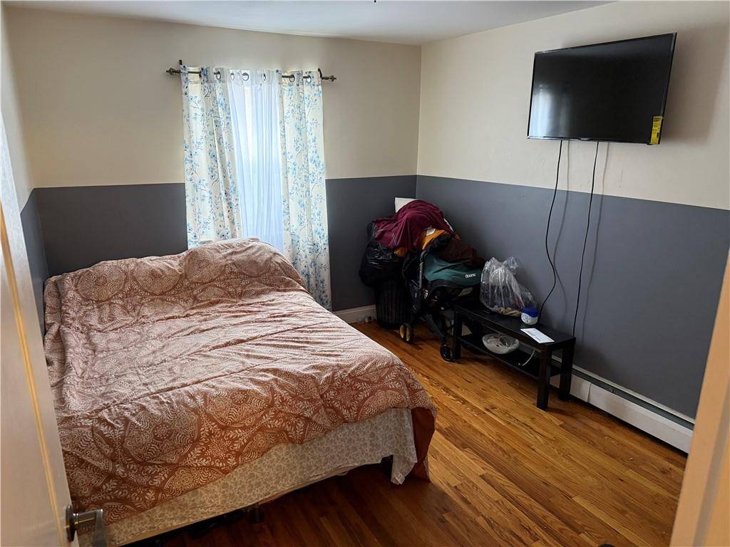 Brooklyn, NY 11236,10529 Flatlands 4th ST