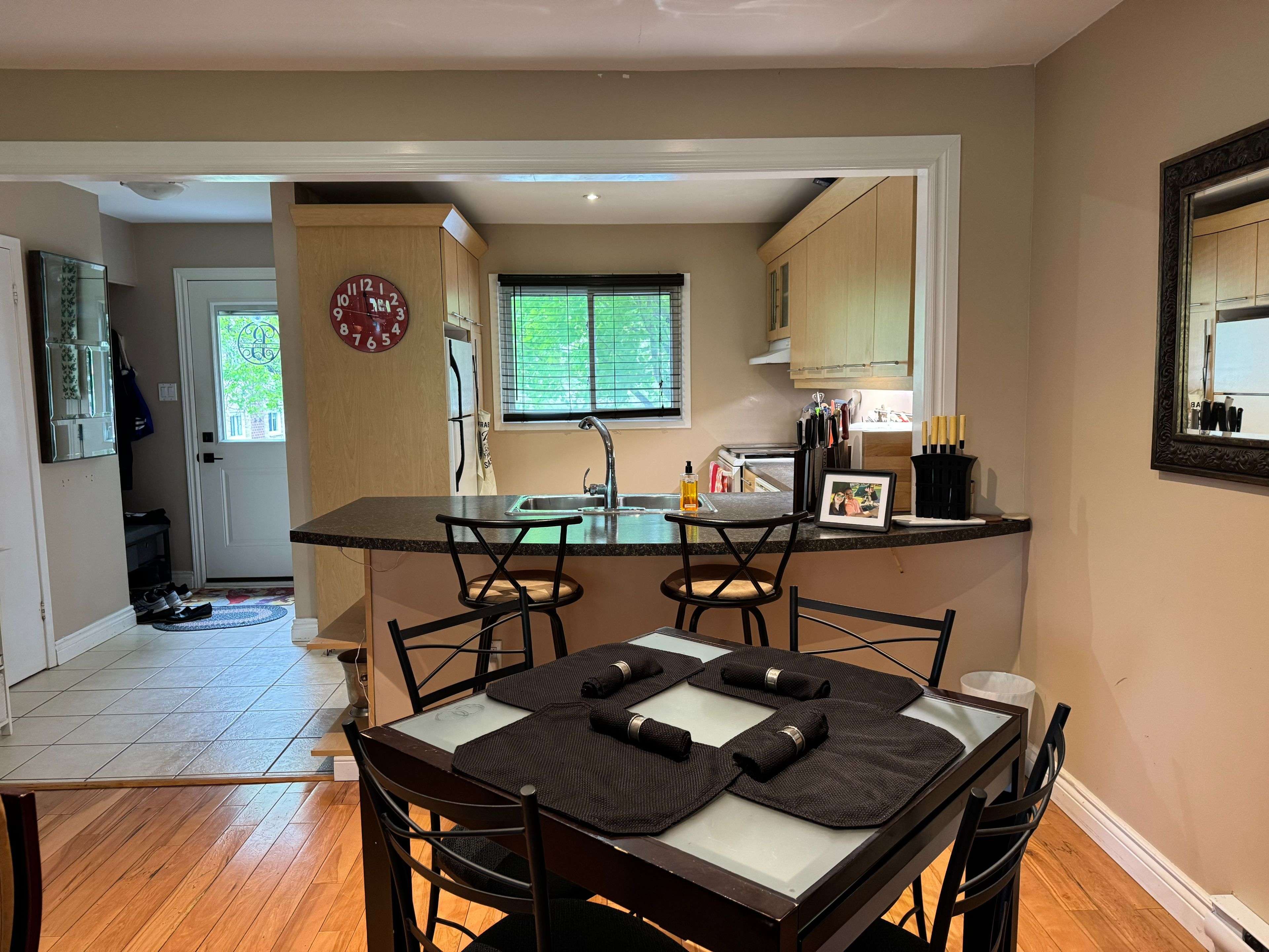 London South, ON N6K 2S5,639 GRIFFITH ST