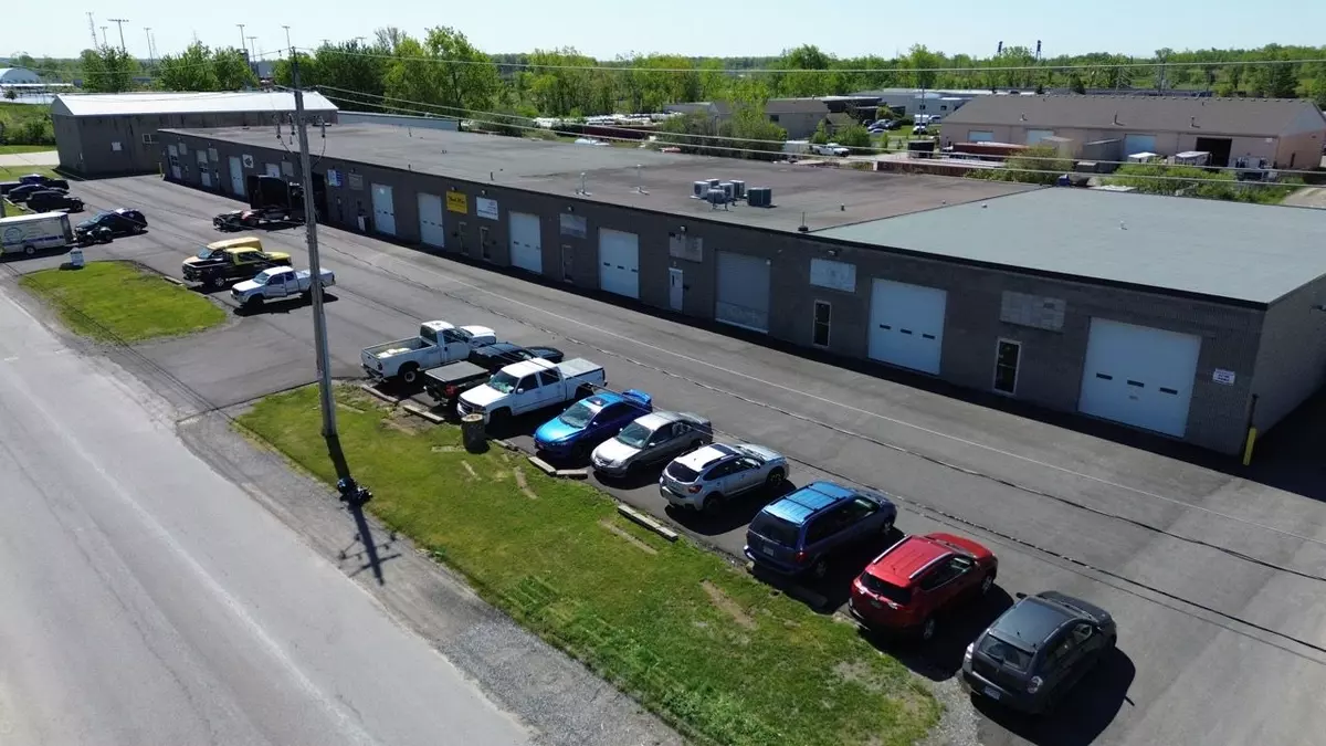Welland, ON L3B 5W9,93 SHAW ST #81
