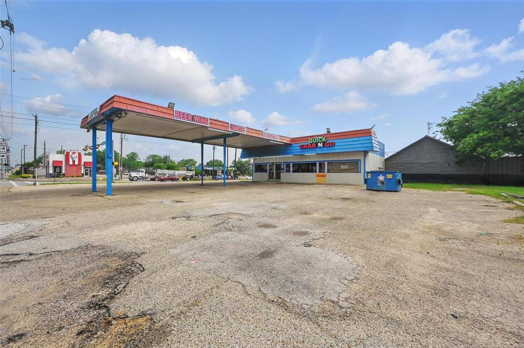 Ennis, TX 75119,100 S Kaufman Street