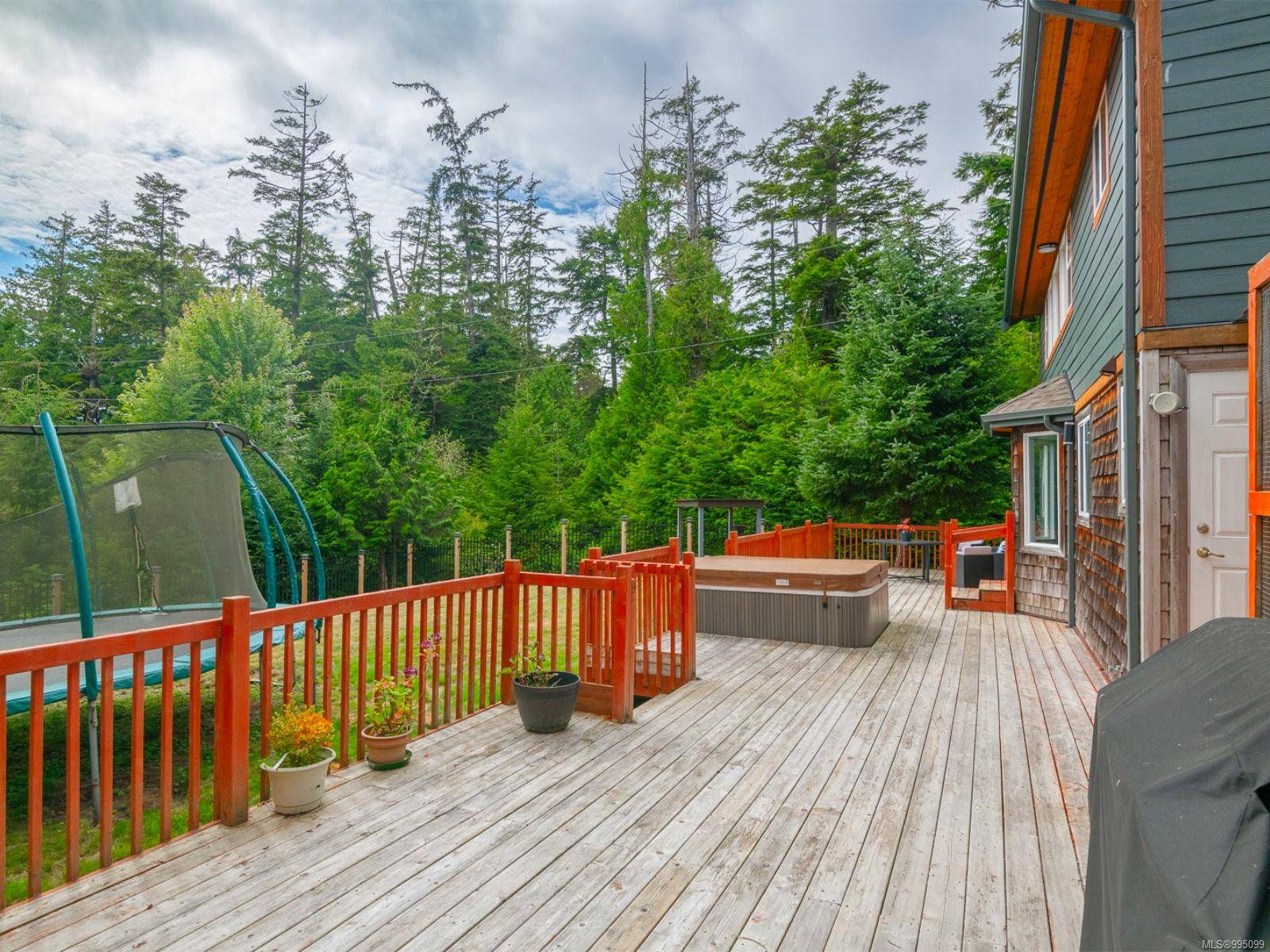 Ucluelet, BC V0R 3A0,398 Marine Dr