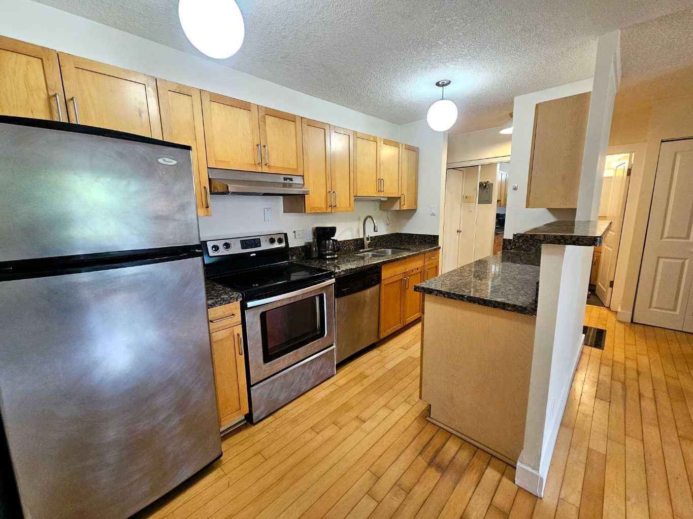 Calgary, AB T2N 0E6,934 2 AVE Northwest #205