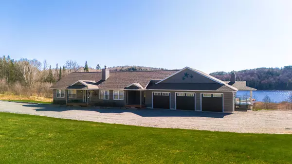 427 WEST BROWNS RD, Huntsville, ON P1H 0J2
