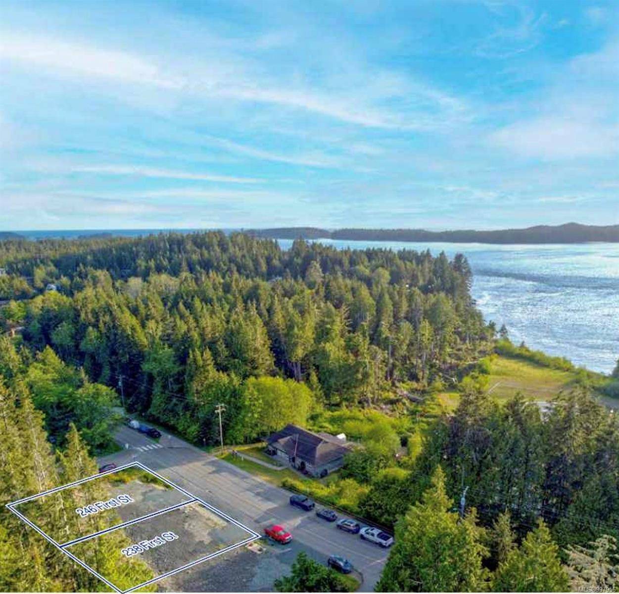 Tofino, BC V0R 2Z0,238 First St