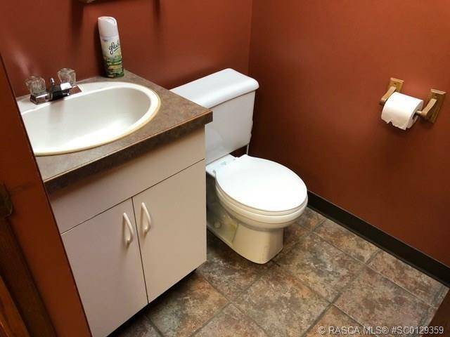 Drumheller, AB T0J 0Y0,800 SOUTH RAILWAY AVE West
