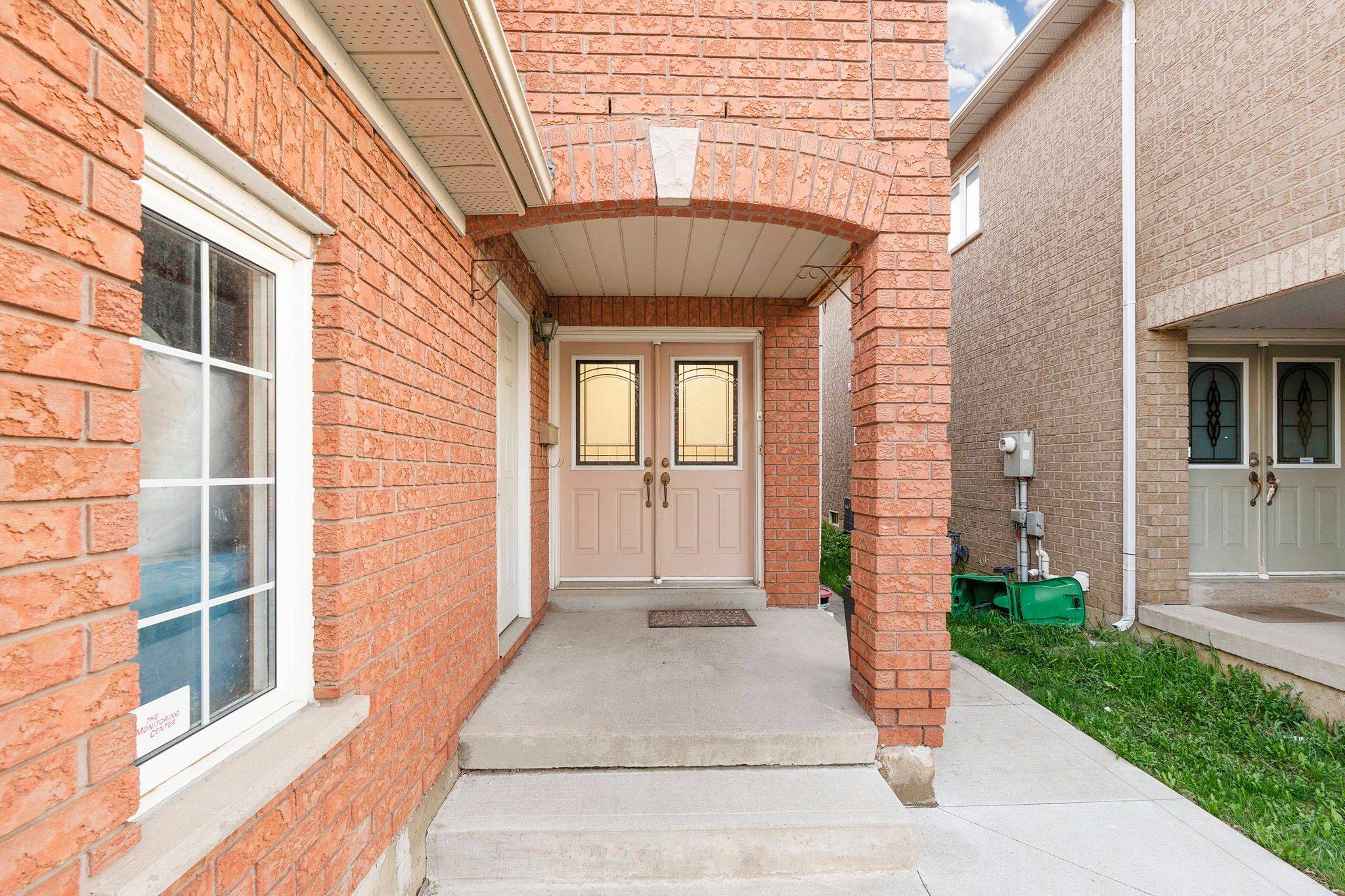 Brampton, ON L6X 5A7,76 Native LNDG