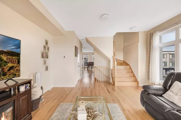 Pickering, ON L1X 0H6,2632 Castlegate Crossing DR