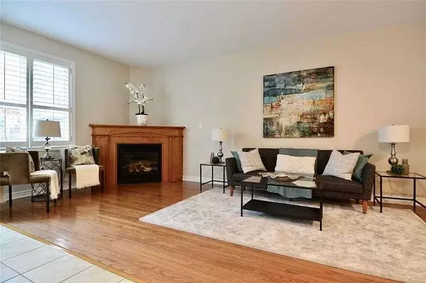 Burlington, ON L7L 7E3,5329 Applegarth DR