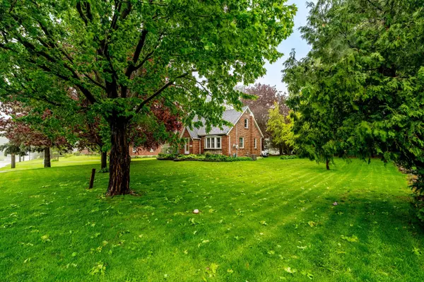 Cobourg, ON K9A 3C8,1005 Ontario ST
