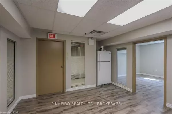 London East, ON N6A 3A1,123 St George ST #L15