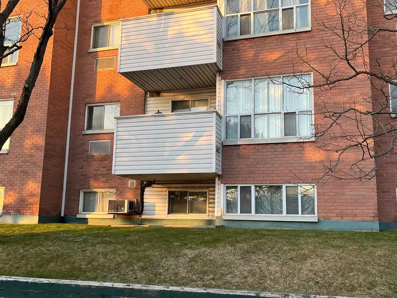 120 Bell Farm RD #210, Barrie, ON L4M 6J2