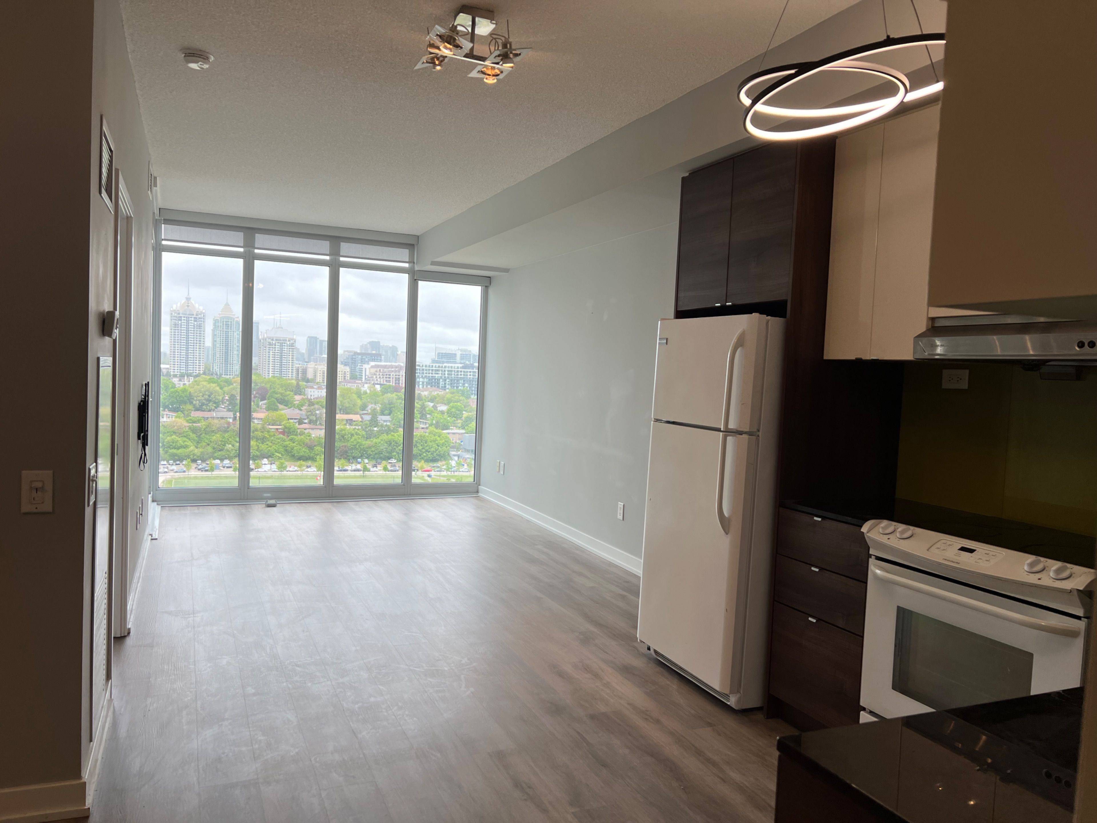 Toronto C15, ON M2K 2X9,121 McMahon DR #2312