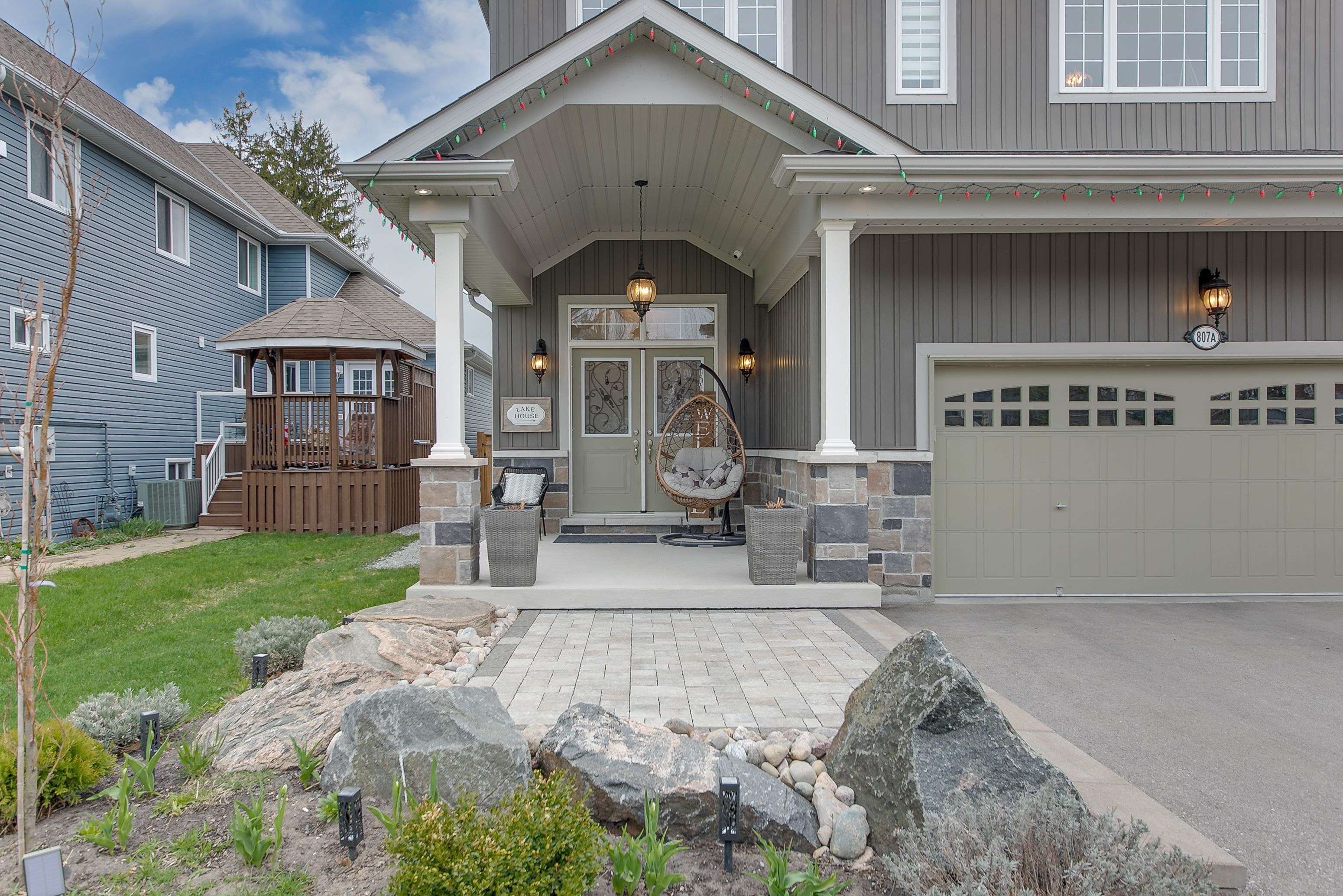 Georgina, ON L0E 1S0,807A Montsell AVE