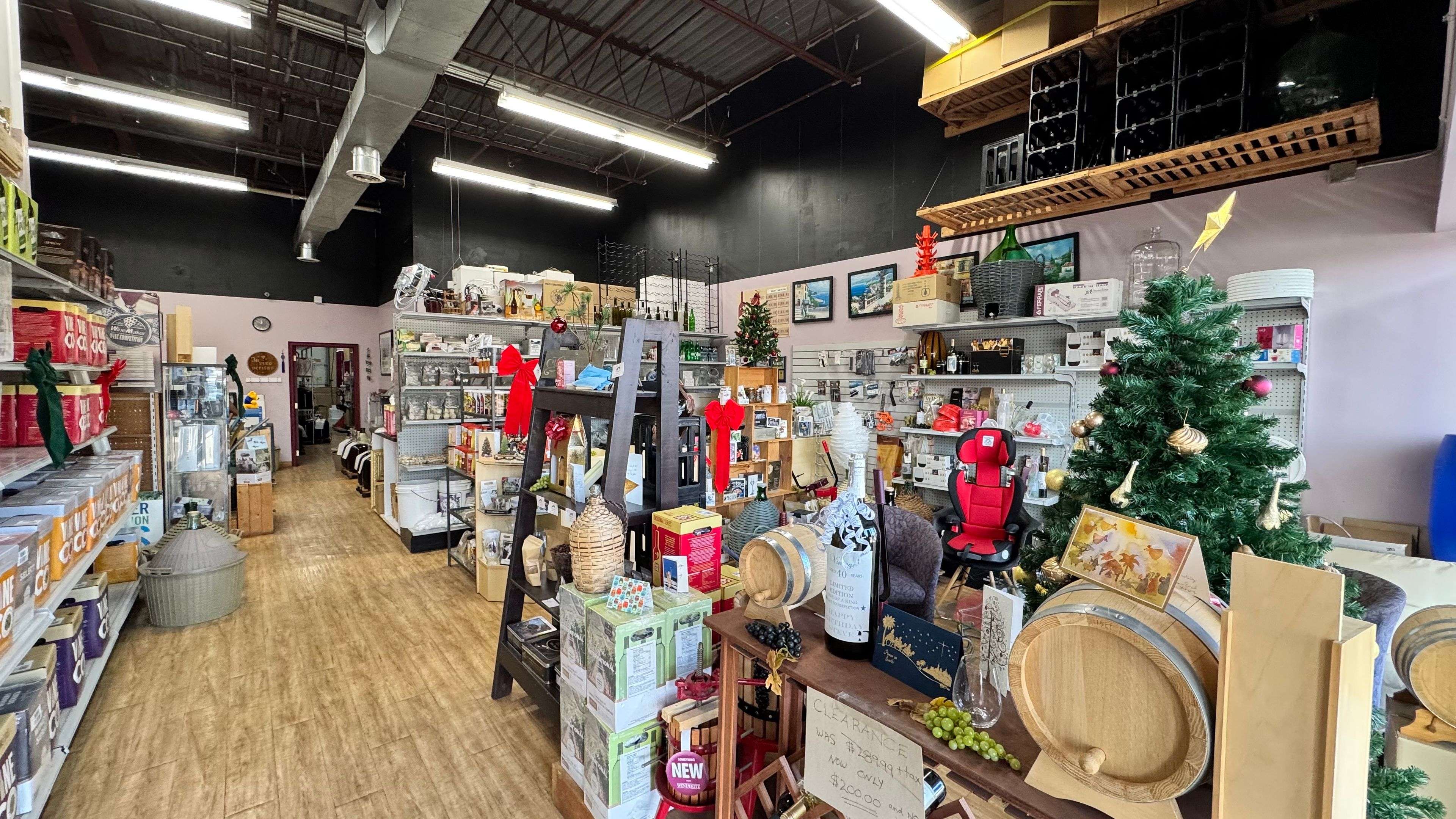 Toronto W04, ON M6A 2T3,3220 Dufferin ST #5