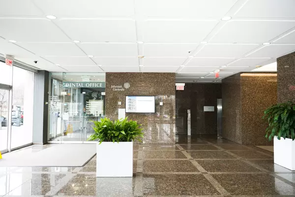 Toronto C07, ON M2N 6K9,40 Sheppard AVE W #204