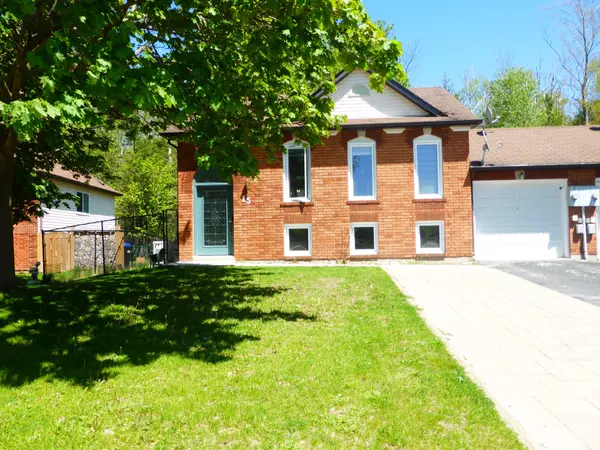 15 Harbour CRES, Wasaga Beach, ON L9Z 1G4