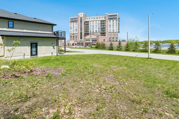 Midland, ON L4R 5P1,722 Aberdeen BLVD