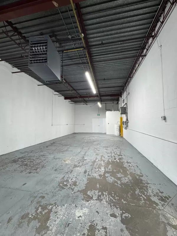 Mississauga, ON L4T 3Y8,7270 Torbram RD #22-23