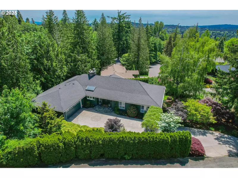 4004 SW WESTDALE DR, Portland, OR 97221