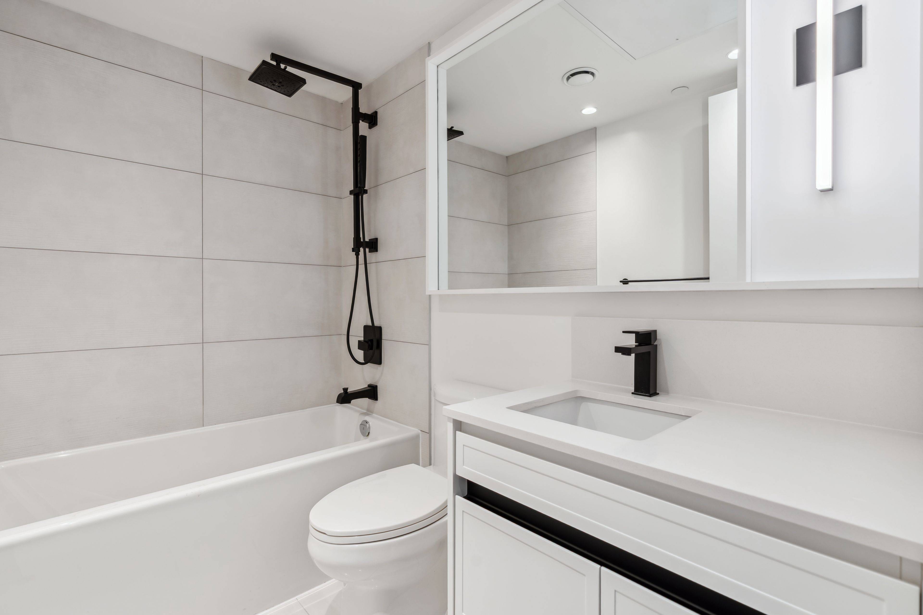Toronto C01, ON M6J 0H3,5 Lakeview AVE #223