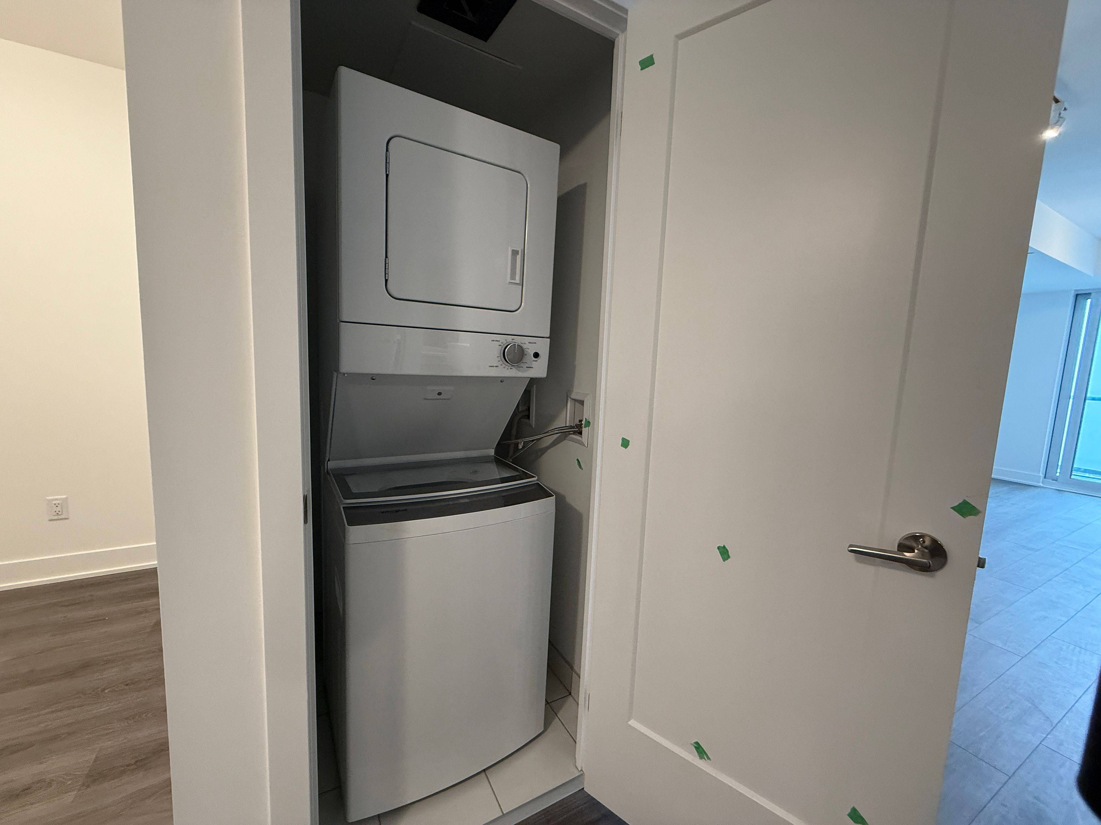 Oshawa, ON L1L 0W3,2545 Simcoe ST N #2611