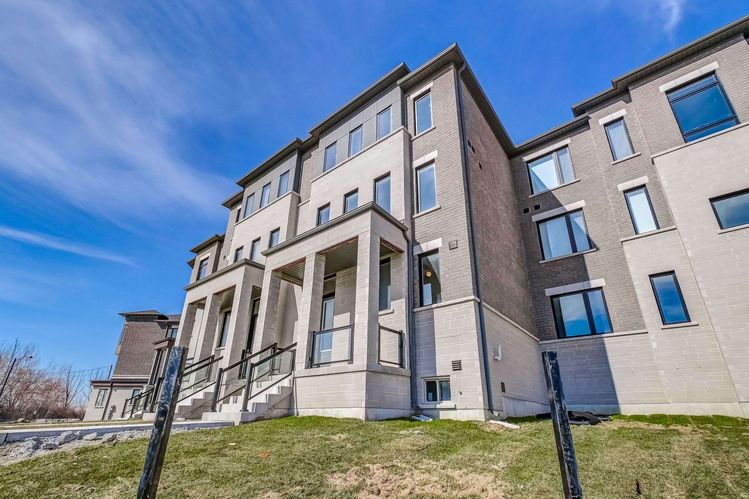 Vaughan, ON L4H 5L5,107 Tennant CIR