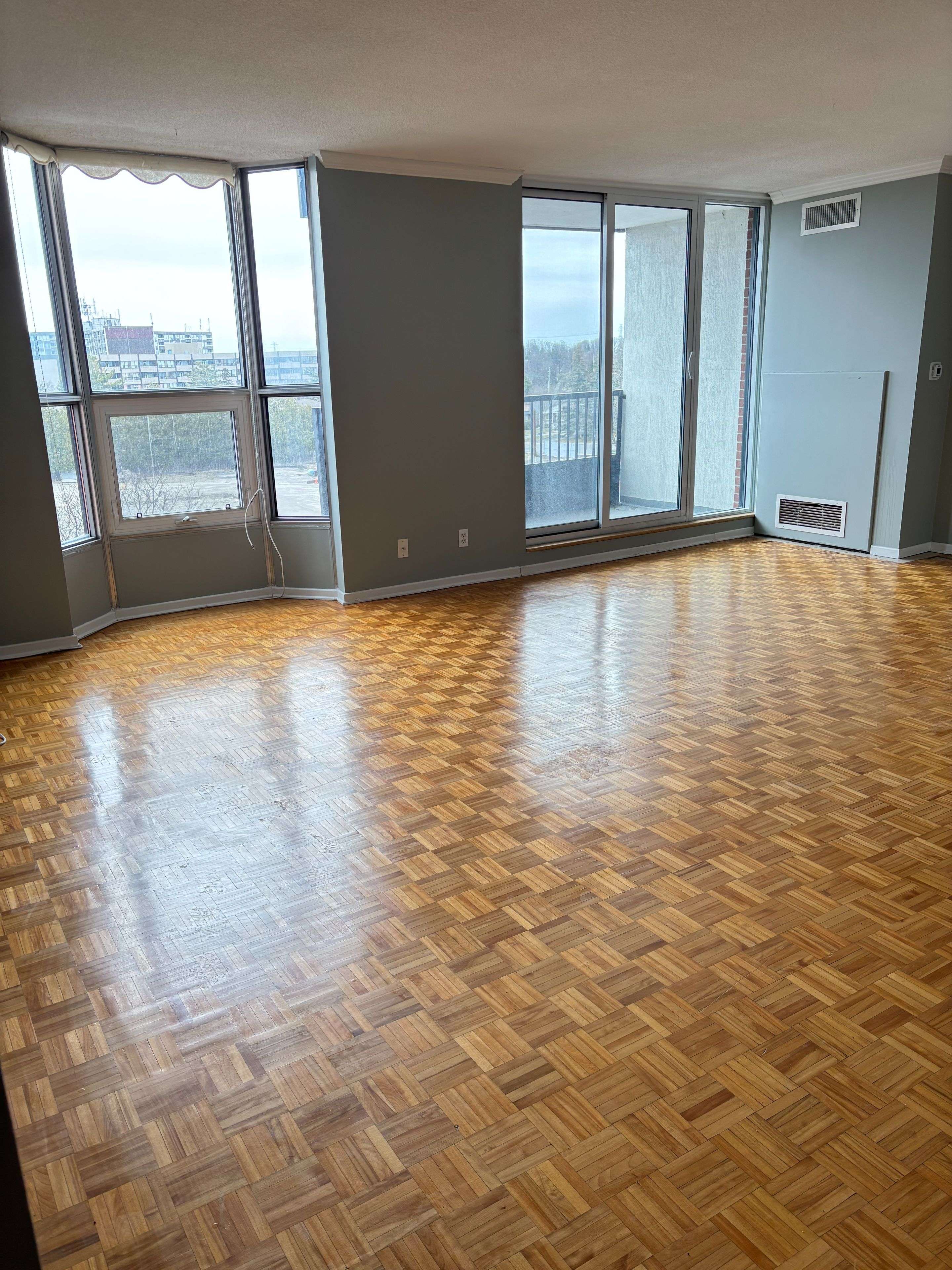 Billings Bridge - Riverside Park And Area, ON K1V 8W6,2951 Riverside DR #403