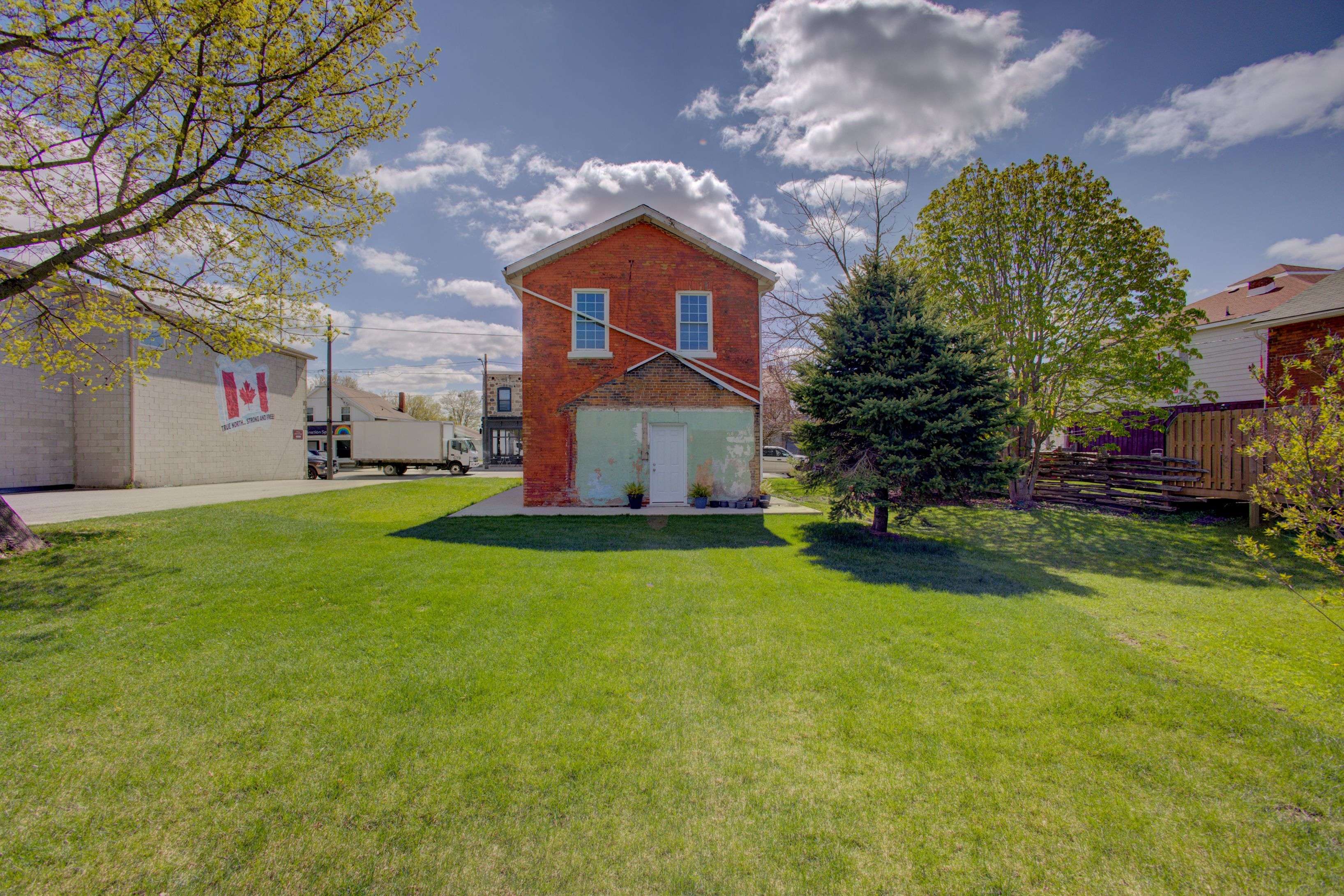 Wellington North, ON N0G 1A0,221 George ST