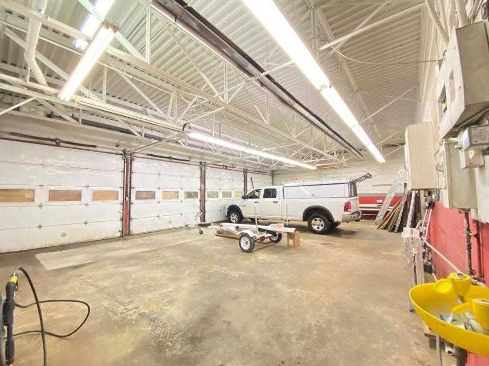 Wellington North, ON N0G 2L0,525 Queen ST