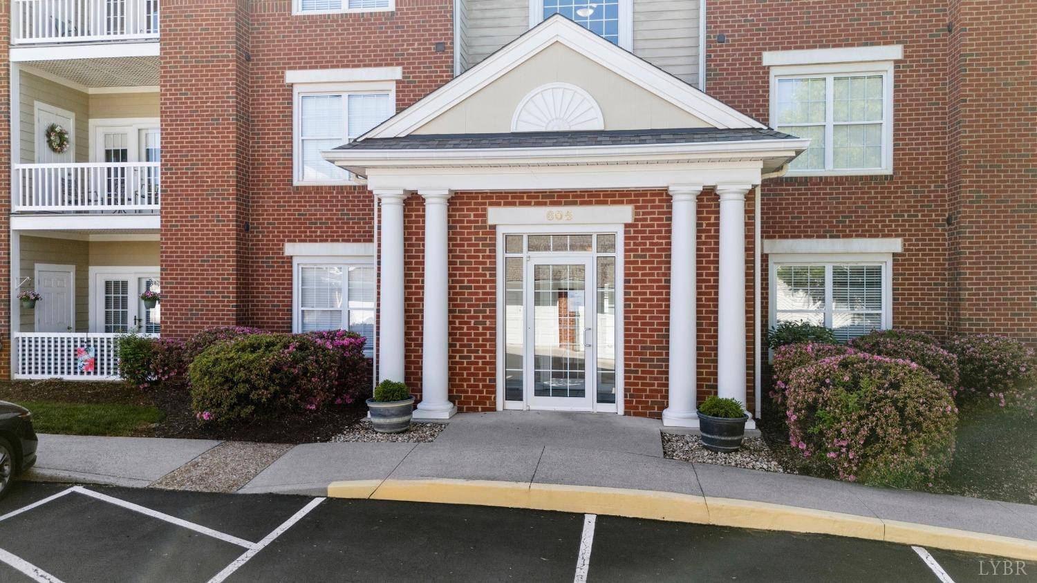 Lynchburg, VA 24502,605 Wyndhurst DR