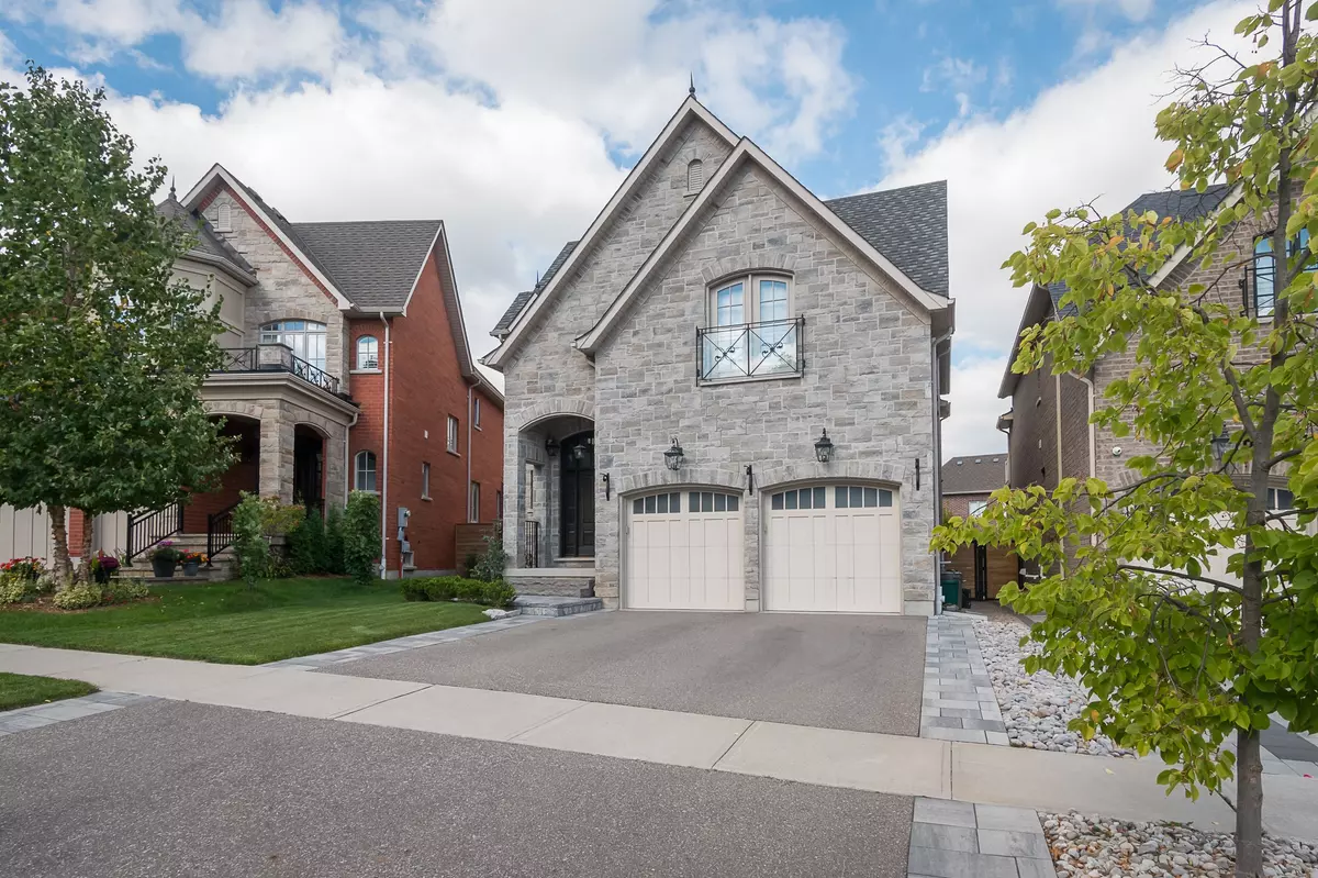 Halton Hills, ON L7G 0G3,67 Foxtail CT