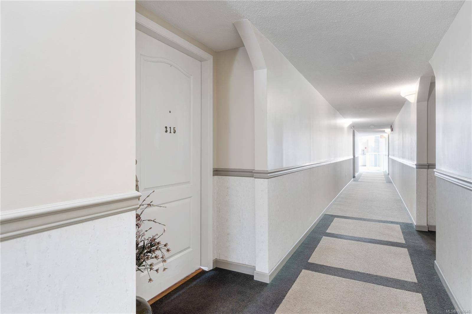 Nanaimo, BC V9R 6M6,150 Promenade Dr #315