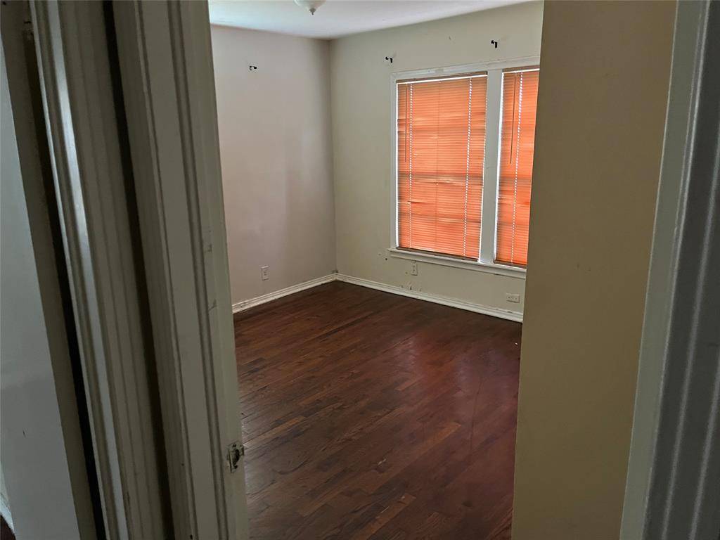 Irving, TX 75060,1208 W 3rd Street