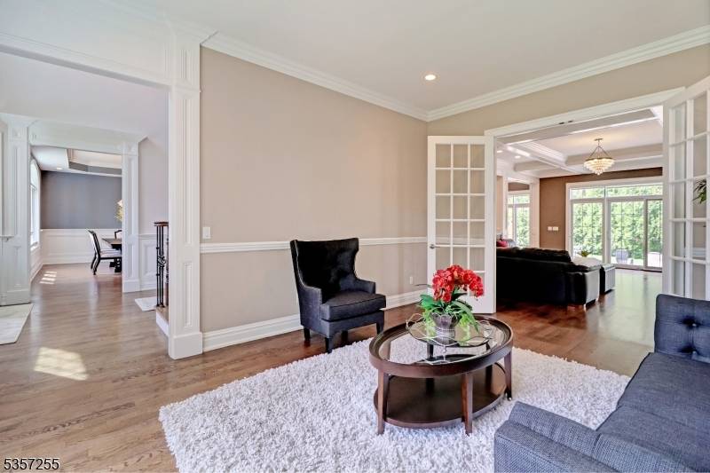 Florham Park Boro, NJ 07932,127 Edgewood Dr