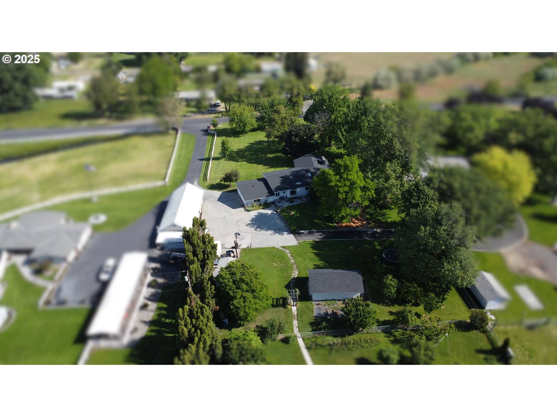 Hermiston, OR 97838,1082 E HIGHLAND AVE