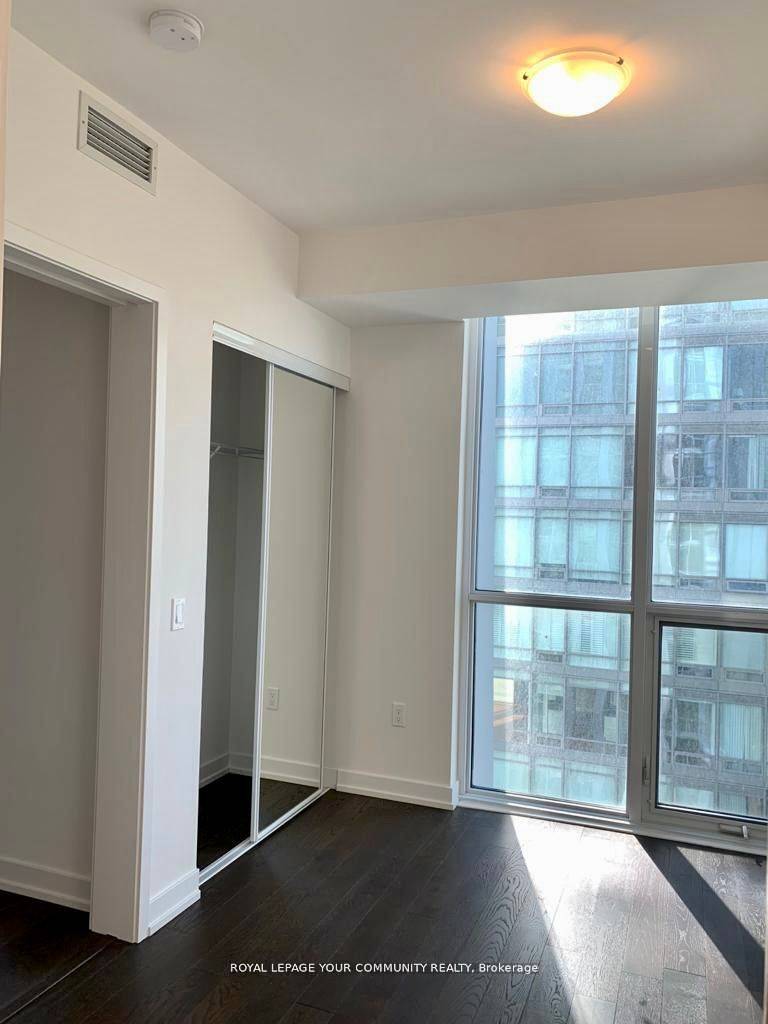 Toronto C02, ON M4W 0B1,1 Yorkville AVE #2407